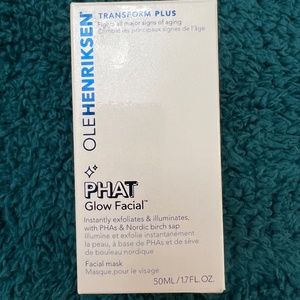 Ole Henriksen  PHAT glow Facial